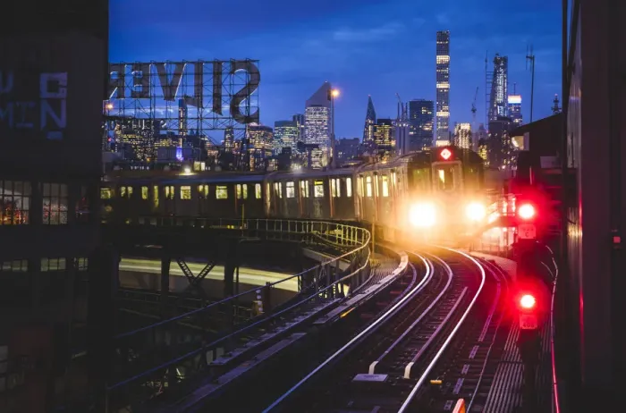 Framed Print : View of Manhattan from Queens train station, Manhattan, New York City, USA Framed Print : View of Manhattan from Queens train station, Manhattan, New York City, USA
