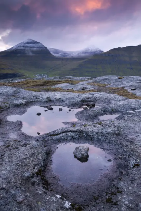 Framed Print : View towards the Mountain of Slaettaratindur on the island of Eysturoy, Faroe Islands