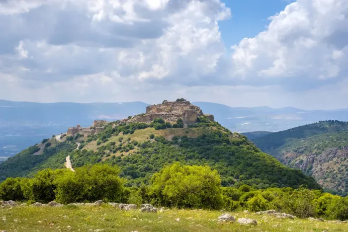 Framed Print : View of Nimrod fortress (Qal at al-Subeiba) on the slopes of Mount Hermon, northern Framed Print : View of Nimrod fortress (Qal at al-Subeiba) on the slopes of Mount Hermon, northern