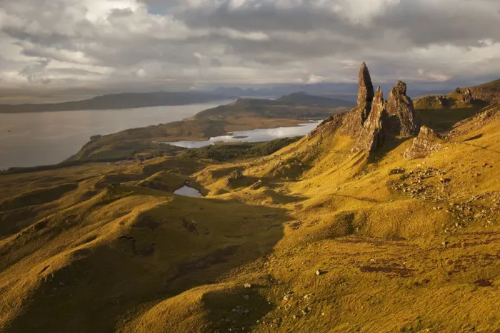 Framed Print : View from the Old Man of Storr to Inverarish Island, Trotternish Peninsula, Isle of Skye Framed Print : View from the Old Man of Storr to Inverarish Island, Trotternish Peninsula, Isle of Skye