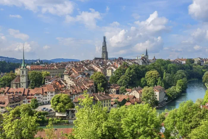 Framed Print : View on the old town of Bern with river Aare, Berne, Switzlerand Framed Print : View on the old town of Bern with river Aare, Berne, Switzlerand