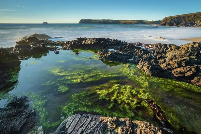 Framed Print : View towards Pentire Head from Greenaway Beach, Trebetherick, Cornwall. Spring (June) 2022
