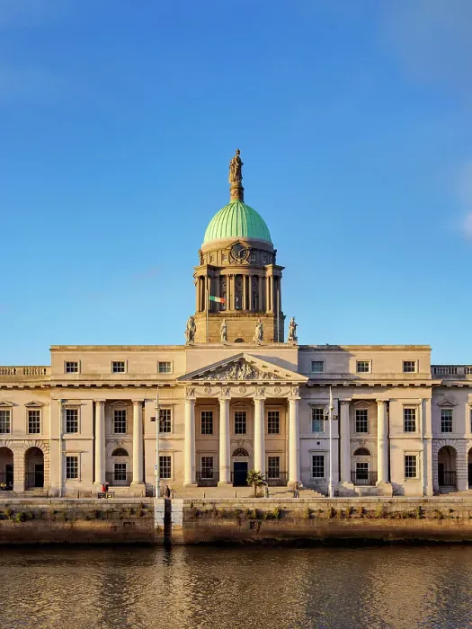 Framed Print : View over River Liffey towards The Custom House at sunset, Dublin, Ireland Framed Print : View over River Liffey towards The Custom House at sunset, Dublin, Ireland