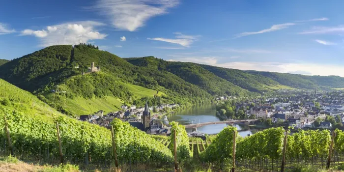 Framed Print : View of River Moselle and Bernkastel-Kues, Rhineland-Palatinate, Germany Framed Print : View of River Moselle and Bernkastel-Kues, Rhineland-Palatinate, Germany
