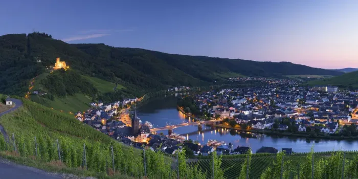 Framed Print : View of River Moselle and Bernkastel-Kues, Rhineland-Palatinate, Germany Framed Print : View of River Moselle and Bernkastel-Kues, Rhineland-Palatinate, Germany