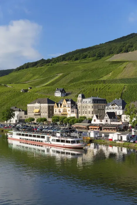 Framed Print : View of River Moselle and Bernkastel-Kues, Rhineland-Palatinate, Germany Framed Print : View of River Moselle and Bernkastel-Kues, Rhineland-Palatinate, Germany
