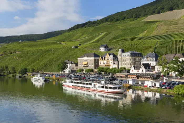 Framed Print : View of River Moselle and Bernkastel-Kues, Rhineland-Palatinate, Germany Framed Print : View of River Moselle and Bernkastel-Kues, Rhineland-Palatinate, Germany