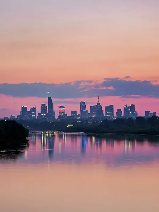 Framed Print : View over River Vistula towards City Centre Skyline at dusk, Warsaw, Masovian Voivodeship, Poland Framed Print : View over River Vistula towards City Centre Skyline at dusk, Warsaw, Masovian Voivodeship, Poland