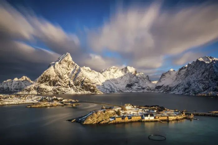 Framed Print : View over Sakrisoy in Winter, Lofoten Islands, Norway