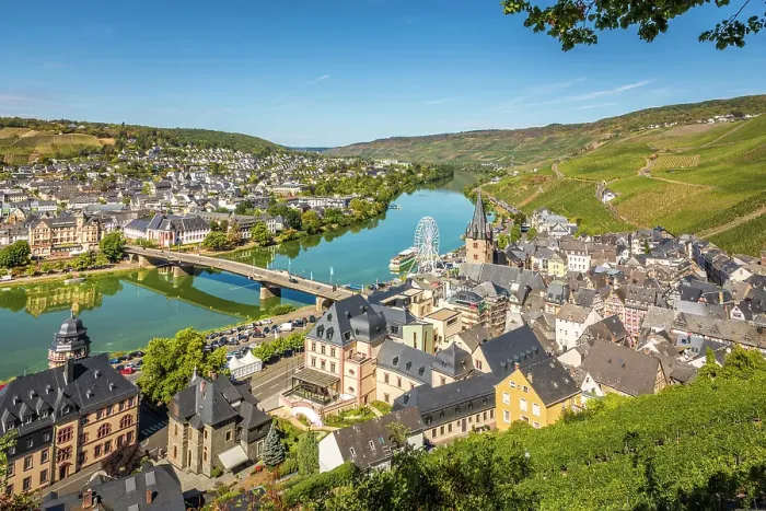 Framed Print : View from the Schuetzenhaus restaurant of the Moselle and Bernkastel-Kues, Moselle, Rhineland-Palatinate, Germany Framed Print : View from the Schuetzenhaus restaurant of the Moselle and Bernkastel-Kues, Moselle, Rhineland-Palatinate, Germany