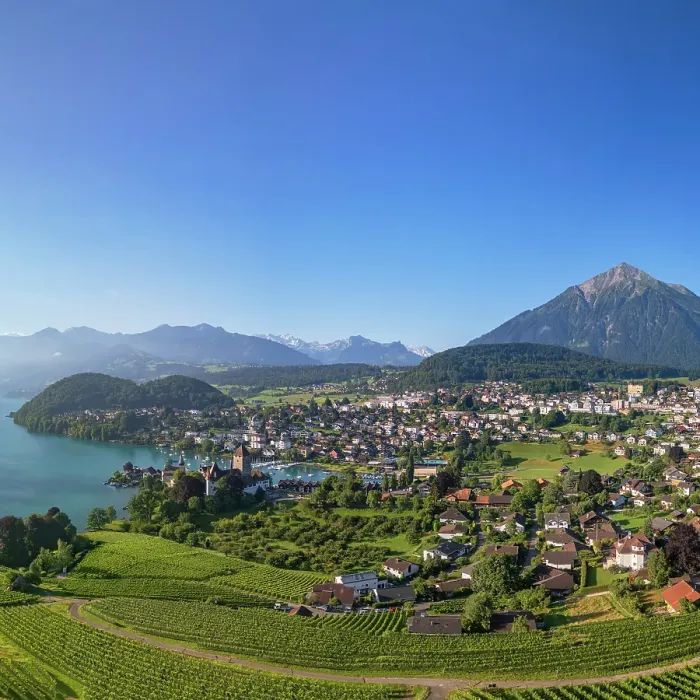 Framed Print : View of Spiez, Lake Thun and Niesen mountain, Spiez, Switzerland