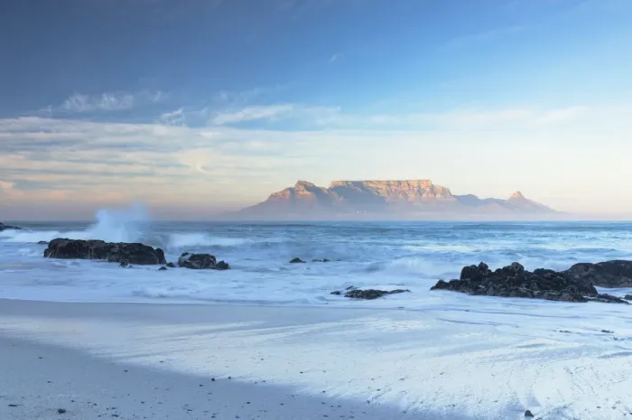 Framed Print : View of Table Mountain from Bloubergstrand beach at sunrise, Cape Town, Western Cape Framed Print : View of Table Mountain from Bloubergstrand beach at sunrise, Cape Town, Western Cape
