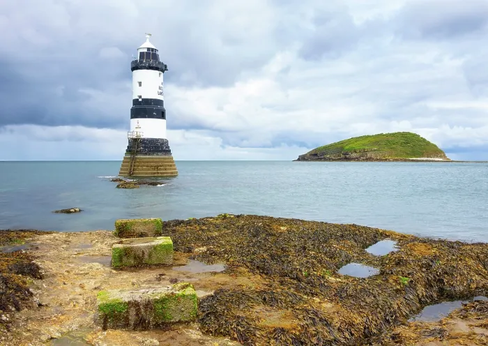 Framed Print : View towards Trwyn Du Lighthouse (Penmon Lighthouse) and Ynys Seiriol (Puffin Island), Anglesey, Wales Framed Print : View towards Trwyn Du Lighthouse (Penmon Lighthouse) and Ynys Seiriol (Puffin Island), Anglesey, Wales