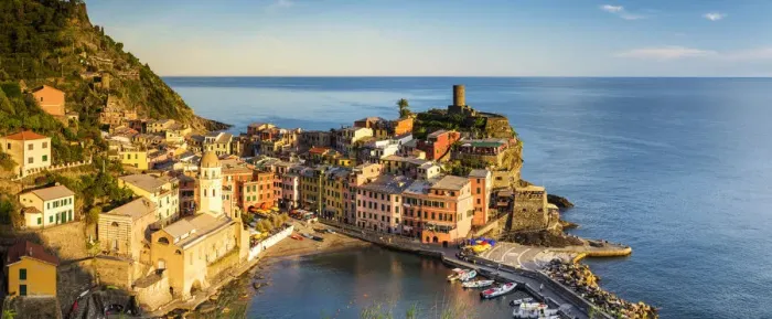 Framed Print : View over Vernazza, Cinque Terre, Liguria, Italy Framed Print : View over Vernazza, Cinque Terre, Liguria, Italy