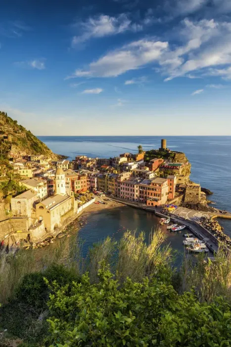 Framed Print : View over Vernazza, Cinque Terre, Liguria, Italy