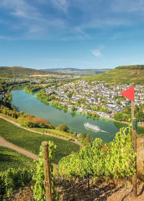 Framed Print : View from the vineyards near the Landshut castle ruins to the Moselle and Bernkastel-Kues, Moselle, Rhineland-Palatinate, Germany Framed Print : View from the vineyards near the Landshut castle ruins to the Moselle and Bernkastel-Kues, Moselle, Rhineland-Palatinate, Germany