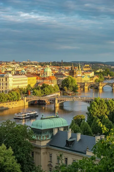 Framed Print : View over Vltava river, Prague, Czech Republic Framed Print : View over Vltava river, Prague, Czech Republic