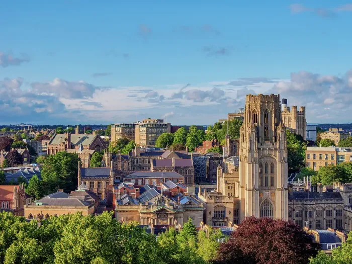 Framed Print : View towards the Wills Memorial Building and University of Bristol, Bristol, England, United Kingdom Framed Print : View towards the Wills Memorial Building and University of Bristol, Bristol, England, United Kingdom