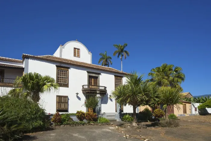 Framed Print : Villa in Arugal, Los Llanos de Aridane, La Palma, Canaries, Spain Framed Print : Villa in Arugal, Los Llanos de Aridane, La Palma, Canaries, Spain