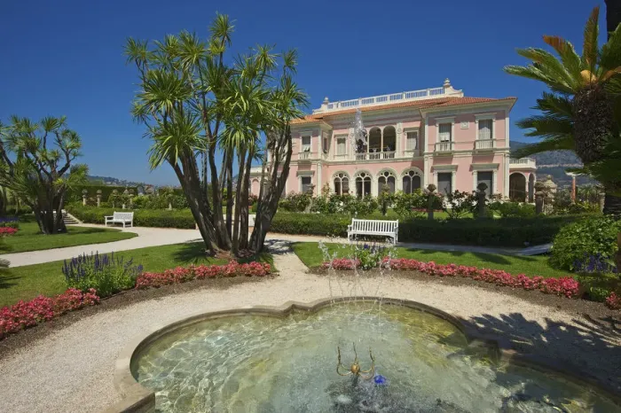 Framed Print : Villa Ephrussi de Rothschild, Cap Ferrat, Cote da'Azur, Alpes-Maritimes Framed Print : Villa Ephrussi de Rothschild, Cap Ferrat, Cote da'Azur, Alpes-Maritimes