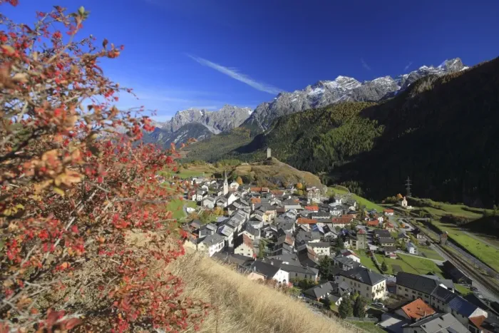 Framed Print : The village of Ardez in autumn in the low Engadine. Swiss national park. Switzerland