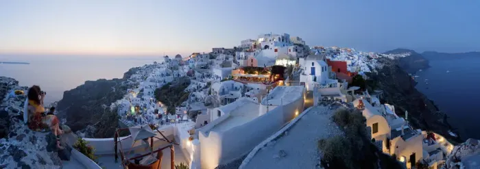 Framed Print : Village of Oia (La), Santorini (Thira), Cyclades Islands, Greece Framed Print : Village of Oia (La), Santorini (Thira), Cyclades Islands, Greece
