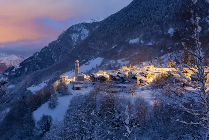 Framed Print : The village of Soglio by nigth after a heavy snowfall, val Bregaglia, Grisons, Switzerland Framed Print : The village of Soglio by nigth after a heavy snowfall, val Bregaglia, Grisons, Switzerland