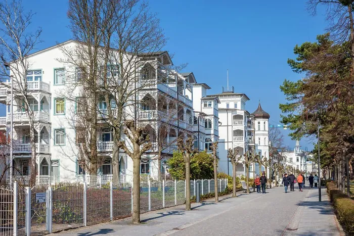 Framed Print : Villas on the waterfront in Binz on the island of Ruegen, Mecklenburg-Western Pomerania, Baltic Sea, Northern Germany, Germany Framed Print : Villas on the waterfront in Binz on the island of Ruegen, Mecklenburg-Western Pomerania, Baltic Sea, Northern Germany, Germany