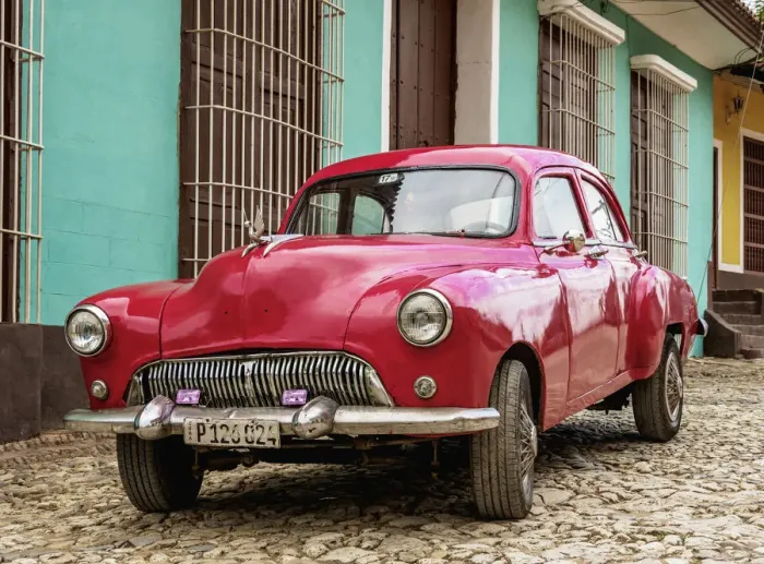 Framed Print : Vintage car on a cobbled street of Trinidad, Sancti Spiritus Province, Cuba Framed Print : Vintage car on a cobbled street of Trinidad, Sancti Spiritus Province, Cuba