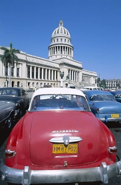 Vintage Cars & Capitol Building (Capitolio), Havana (Habana), Cuba