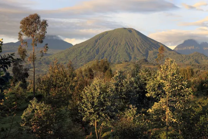 Framed Print : Virunga Mountains, Volcano, Rwanda Framed Print : Virunga Mountains, Volcano, Rwanda