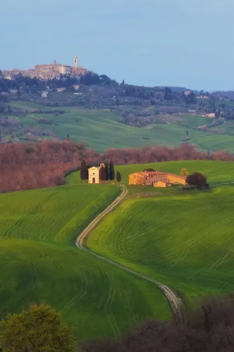 Framed Print : The Vitaleta Chapel with Pienza in the distance, Val D Orcia, Tuscany Framed Print : The Vitaleta Chapel with Pienza in the distance, Val D Orcia, Tuscany