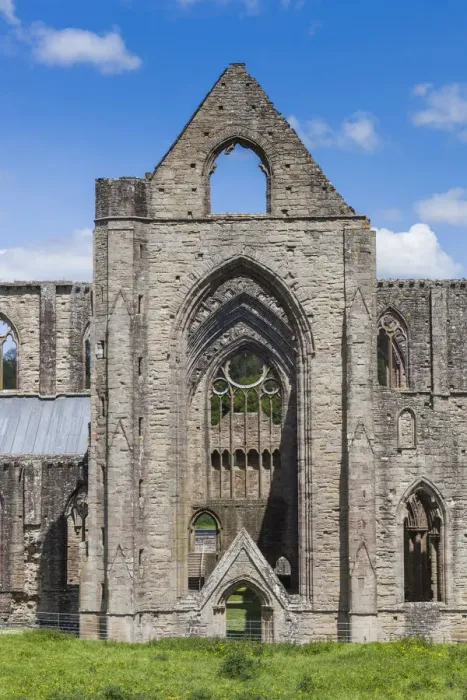 Framed Print : Wales, Monmouthshire, Tintern Abbey Framed Print : Wales, Monmouthshire, Tintern Abbey