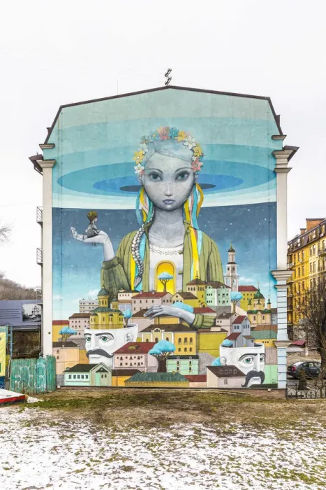 Framed Print : Wall mural in the Podil area of Kiev (Kyiv), Ukraine Framed Print : Wall mural in the Podil area of Kiev (Kyiv), Ukraine