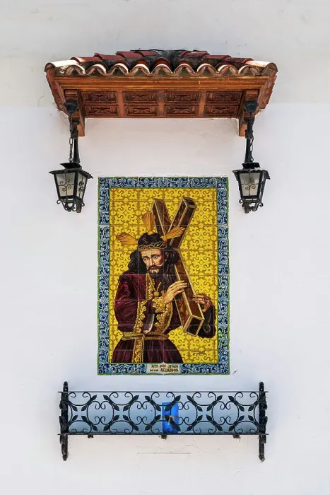 Framed Print : Wall tiled altarpiece of Jesus Christ carrying a crucifix, El Puerto de Santa Maria, Andalusia, Spa Framed Print : Wall tiled altarpiece of Jesus Christ carrying a crucifix, El Puerto de Santa Maria, Andalusia, Spa
