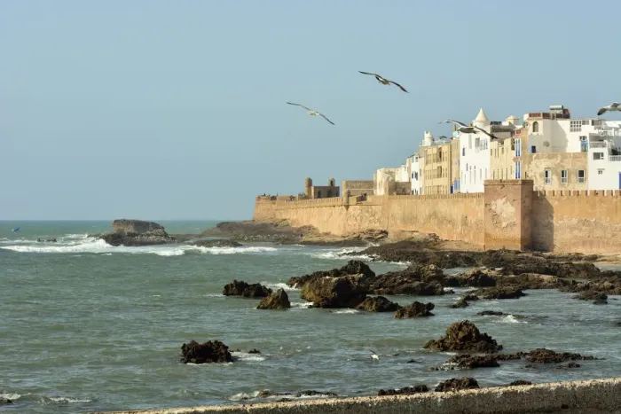 Framed Print : The walled city of Essaouira facing the vast Atlantic Ocean. Morocco