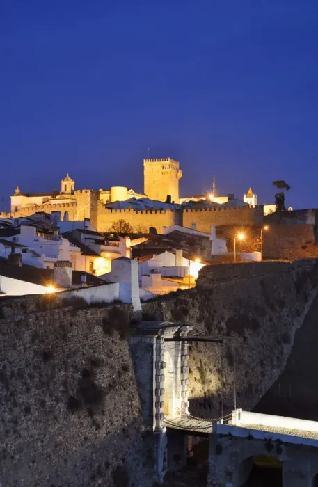 Framed Print : The walled city of Estremoz at dusk. Alentejo, Portugal Framed Print : The walled city of Estremoz at dusk. Alentejo, Portugal