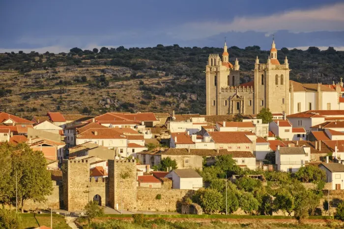 Framed Print : The walled city of Miranda do Douro overlooking the Douro river and Spain, at sunset Framed Print : The walled city of Miranda do Douro overlooking the Douro river and Spain, at sunset