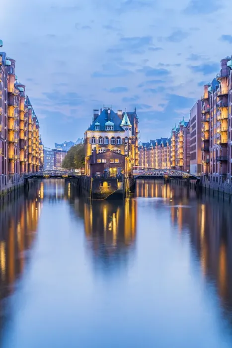 Framed Print : Warehouses of Speicherstadt (UNESCO World Heritage Site), Hamburg, Germany Framed Print : Warehouses of Speicherstadt (UNESCO World Heritage Site), Hamburg, Germany