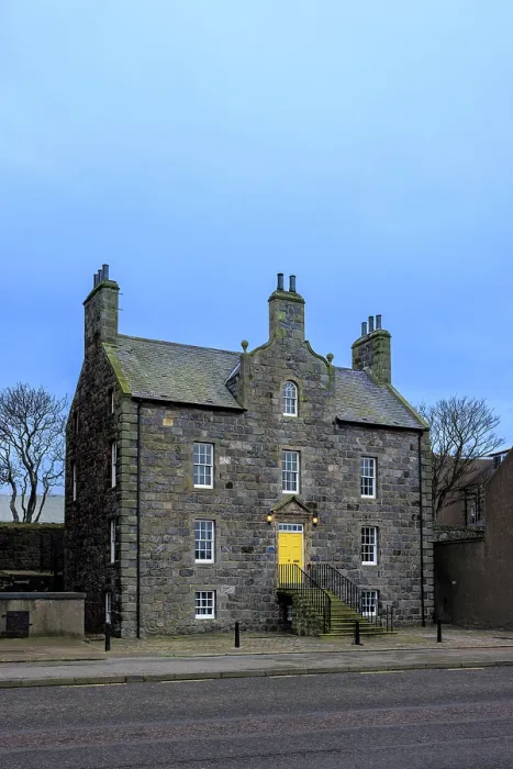 Framed Print : The Warld's End (World's End), the oldest house in Fraserburgh, Aberdeenshire, Scotland Framed Print : The Warld's End (World's End), the oldest house in Fraserburgh, Aberdeenshire, Scotland