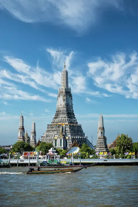 Framed Print : Wat Arun across the Chao Pharya River, Bangkok, Thailand Framed Print : Wat Arun across the Chao Pharya River, Bangkok, Thailand