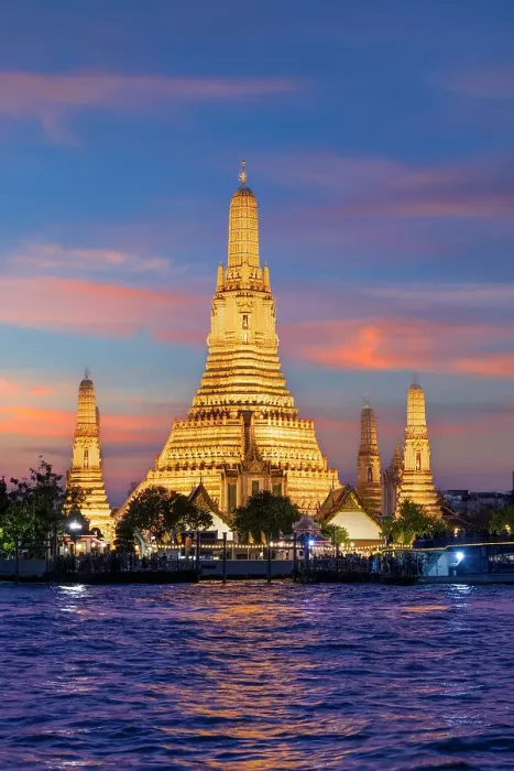 Framed Print : Wat Arun across the Chao Pharya River, Bangkok, Thailand Framed Print : Wat Arun across the Chao Pharya River, Bangkok, Thailand