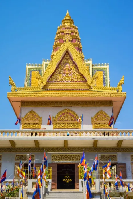 Framed Print : Wat Ounalom, Phnom Penh, Cambodia Framed Print : Wat Ounalom, Phnom Penh, Cambodia