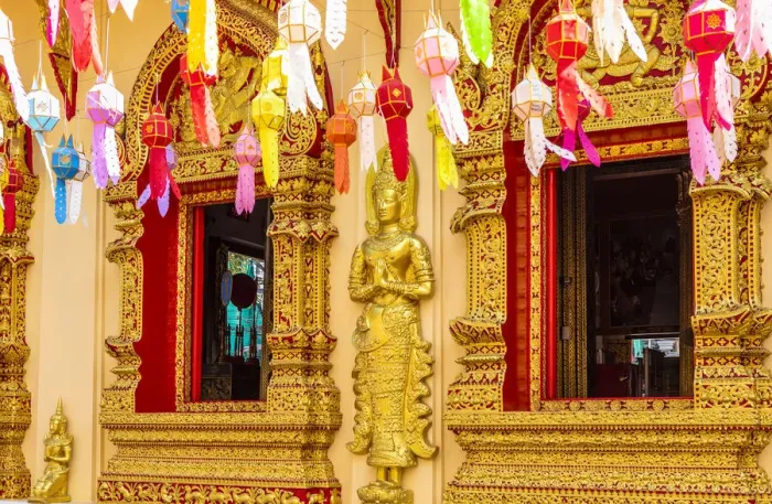 Framed Print : Wat Phan On temple complex, Chiang Mai, Northern Thailand, Thailand Framed Print : Wat Phan On temple complex, Chiang Mai, Northern Thailand, Thailand