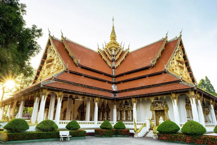 Framed Print : Wat That Phoun, Vientiane (capital city), Laos Framed Print : Wat That Phoun, Vientiane (capital city), Laos