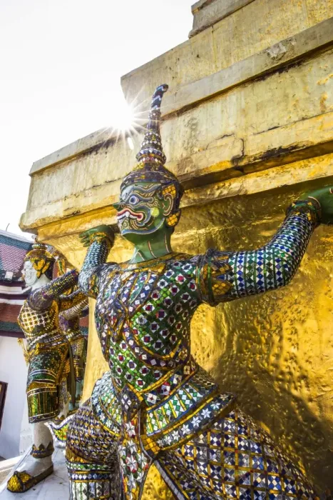 Framed Print : Wat Phra Kaew (Temple of the Emerald Buddha), Bangkok, Thailand Framed Print : Wat Phra Kaew (Temple of the Emerald Buddha), Bangkok, Thailand