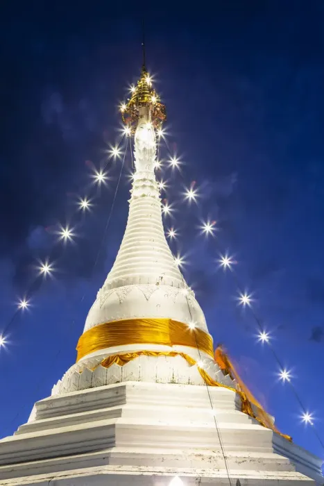 Framed Print : Wat Phrathat Doi Kongmu, Mae Hong Son, Northern Thailand, Thailand Framed Print : Wat Phrathat Doi Kongmu, Mae Hong Son, Northern Thailand, Thailand