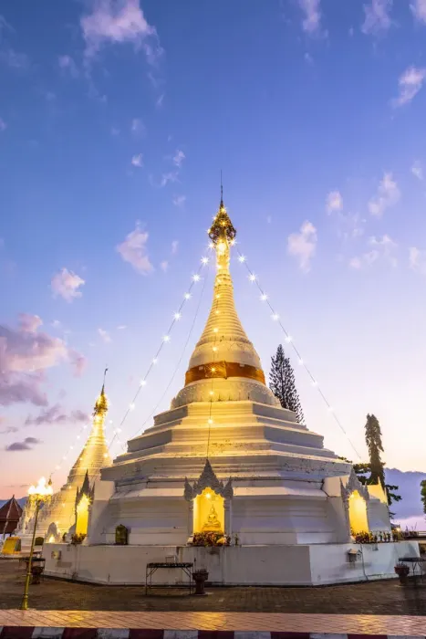 Framed Print : Wat Phrathat Doi Kongmu, Mae Hong Son, Northern Thailand, Thailand Framed Print : Wat Phrathat Doi Kongmu, Mae Hong Son, Northern Thailand, Thailand