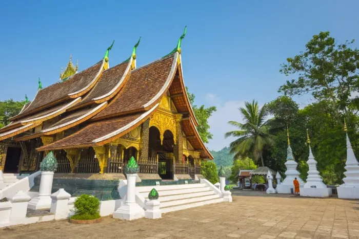 Framed Print : Wat Xieng Thong buddhist temple, Luang Prabang, Louangphabang Province, Laos Framed Print : Wat Xieng Thong buddhist temple, Luang Prabang, Louangphabang Province, Laos