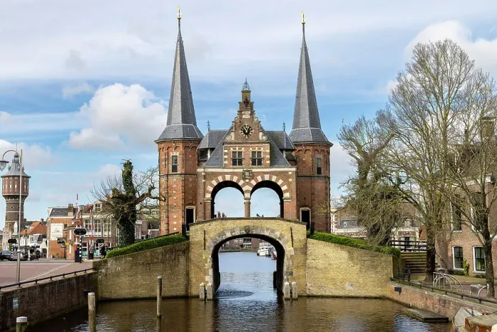 Framed Print : Waterpoort, Hoogendster Pijp, Friesland, Holland, Netherlands